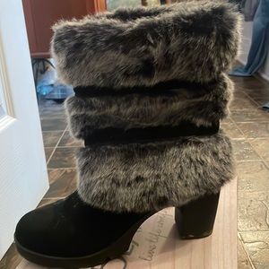 Women’s size 11 BearPaw boots